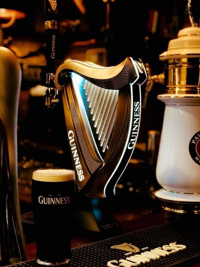 Shoemaker Irish Pub & Accommodation Kielce Exterior photo