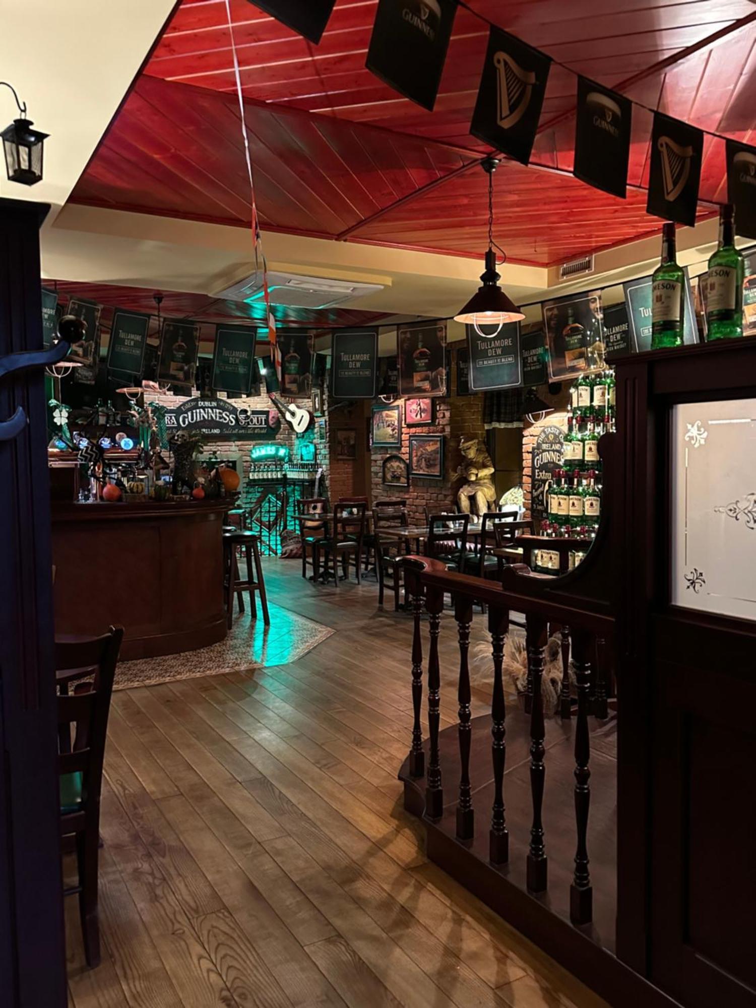Shoemaker Irish Pub & Accommodation Kielce Exterior photo