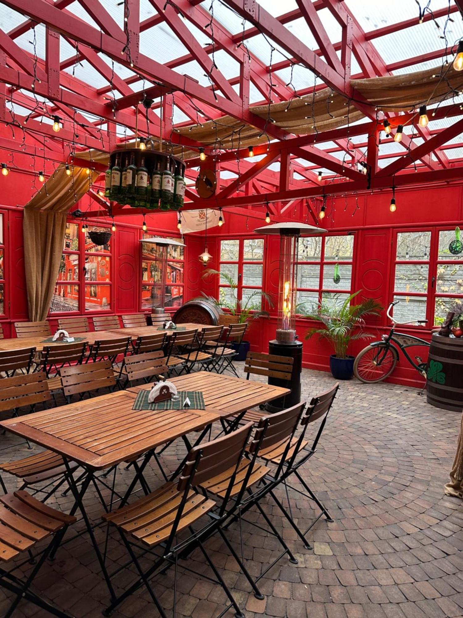 Shoemaker Irish Pub & Accommodation Kielce Exterior photo