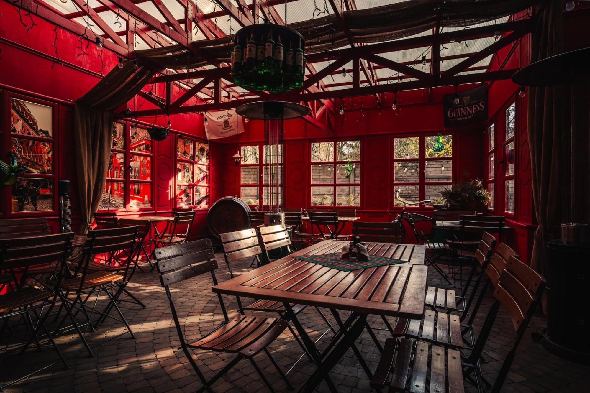 Shoemaker Irish Pub & Accommodation Kielce Exterior photo