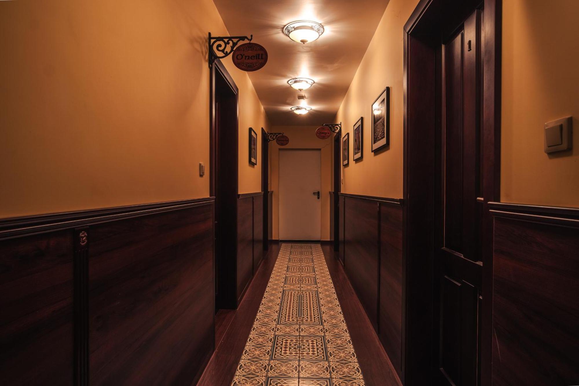 Shoemaker Irish Pub & Accommodation Kielce Exterior photo